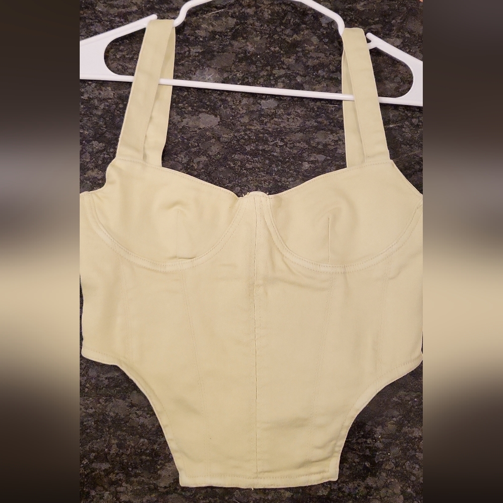 "NWT" ZARA CROP TOP
